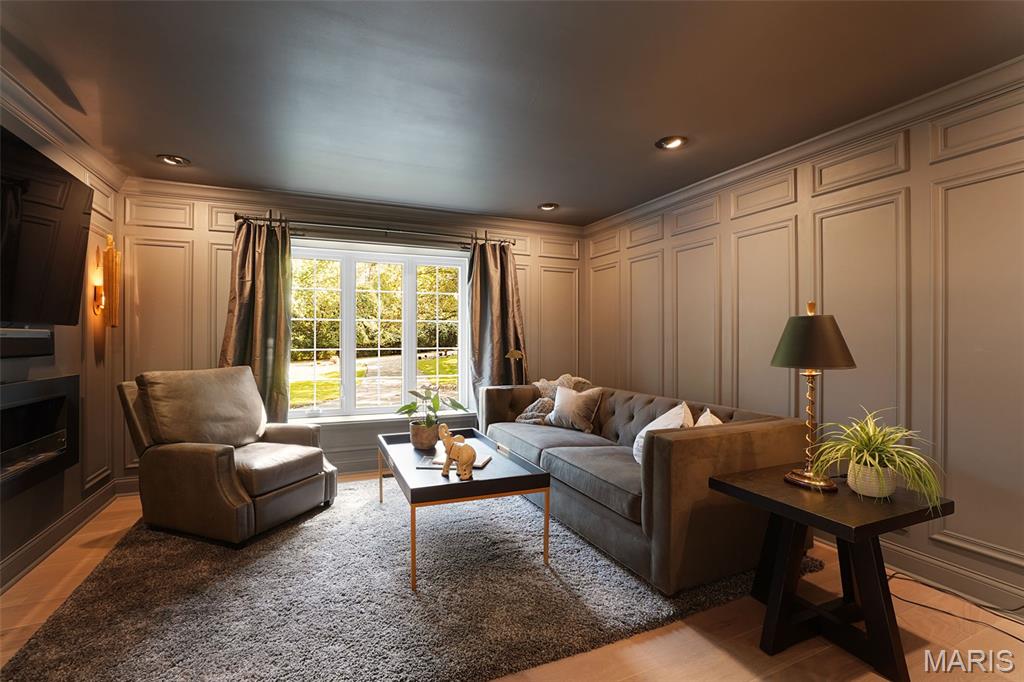 241 South Graeser Road Creve Coeur, MO 63141 - Photo 4 of 66 Gallery Image 4