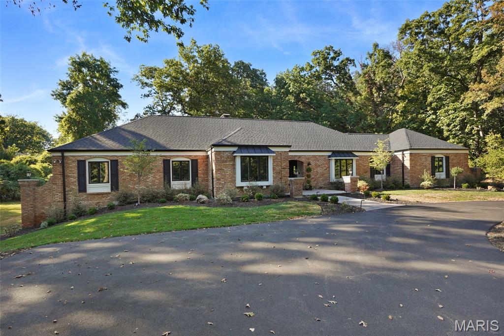 241 South Graeser Road Creve Coeur, MO 63141 - Photo 60 of 66 Gallery Image 60