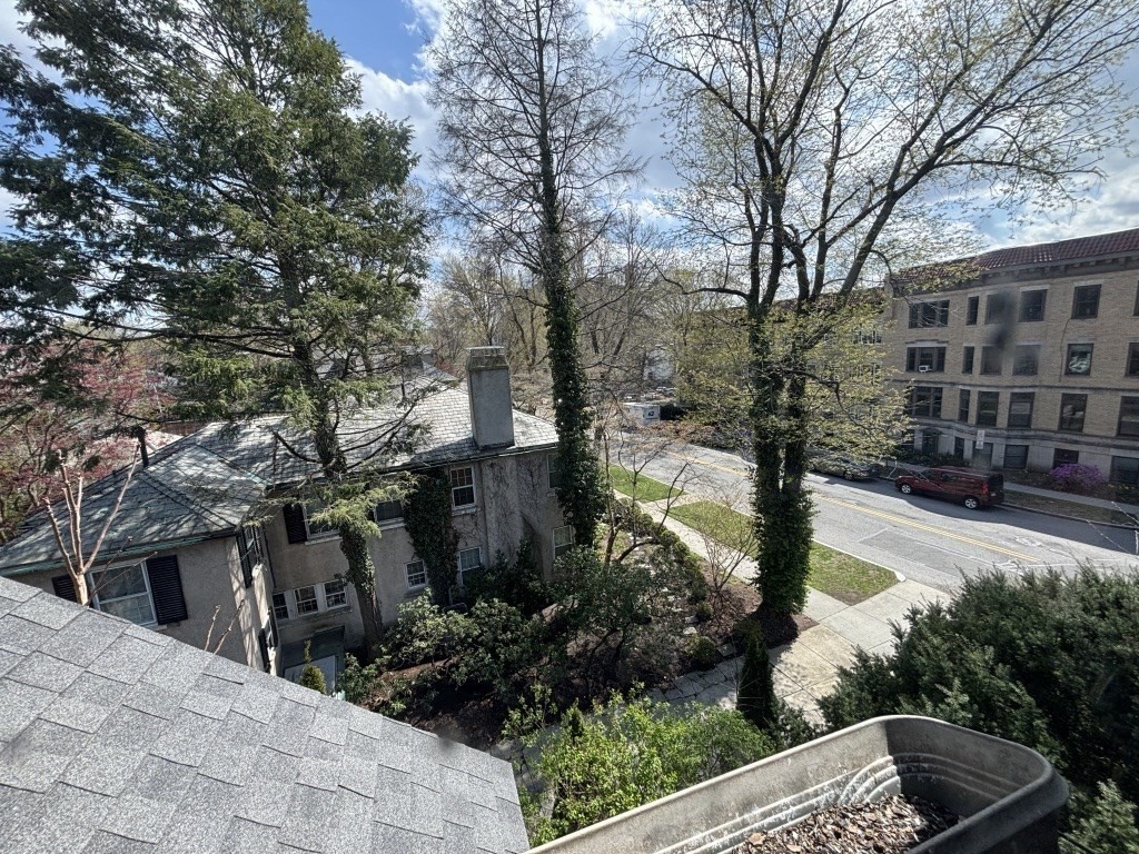 41 Powell Street, Unit UPPR Brookline, MA 02446 - Photo 13 of 14