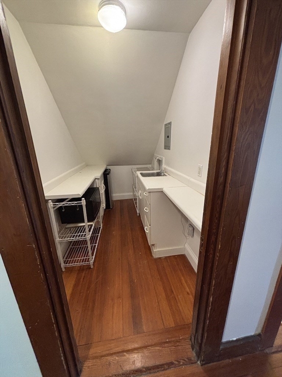 41 Powell Street, Unit UPPR Brookline, MA 02446 - Photo 6 of 14