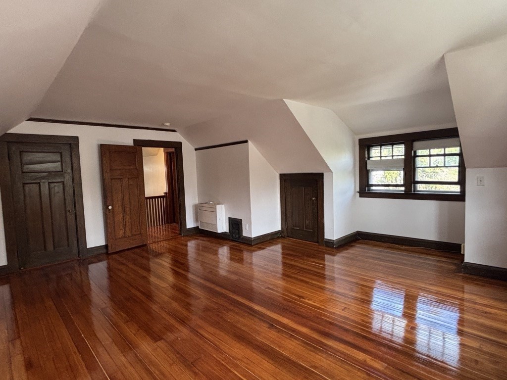 41 Powell Street, Unit UPPR Brookline, MA 02446 - Photo 9 of 14