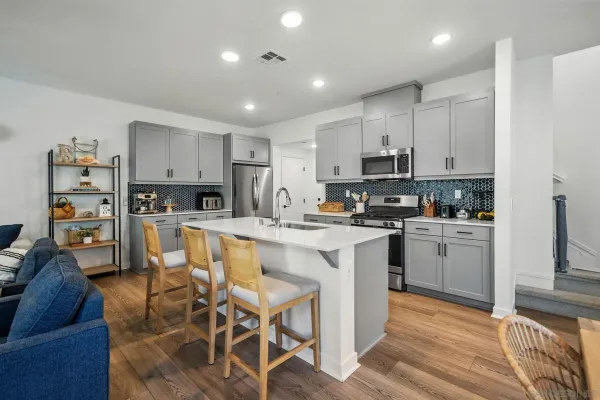 $669,000 | 239 Blended Place, Fallbrook, CA 92028