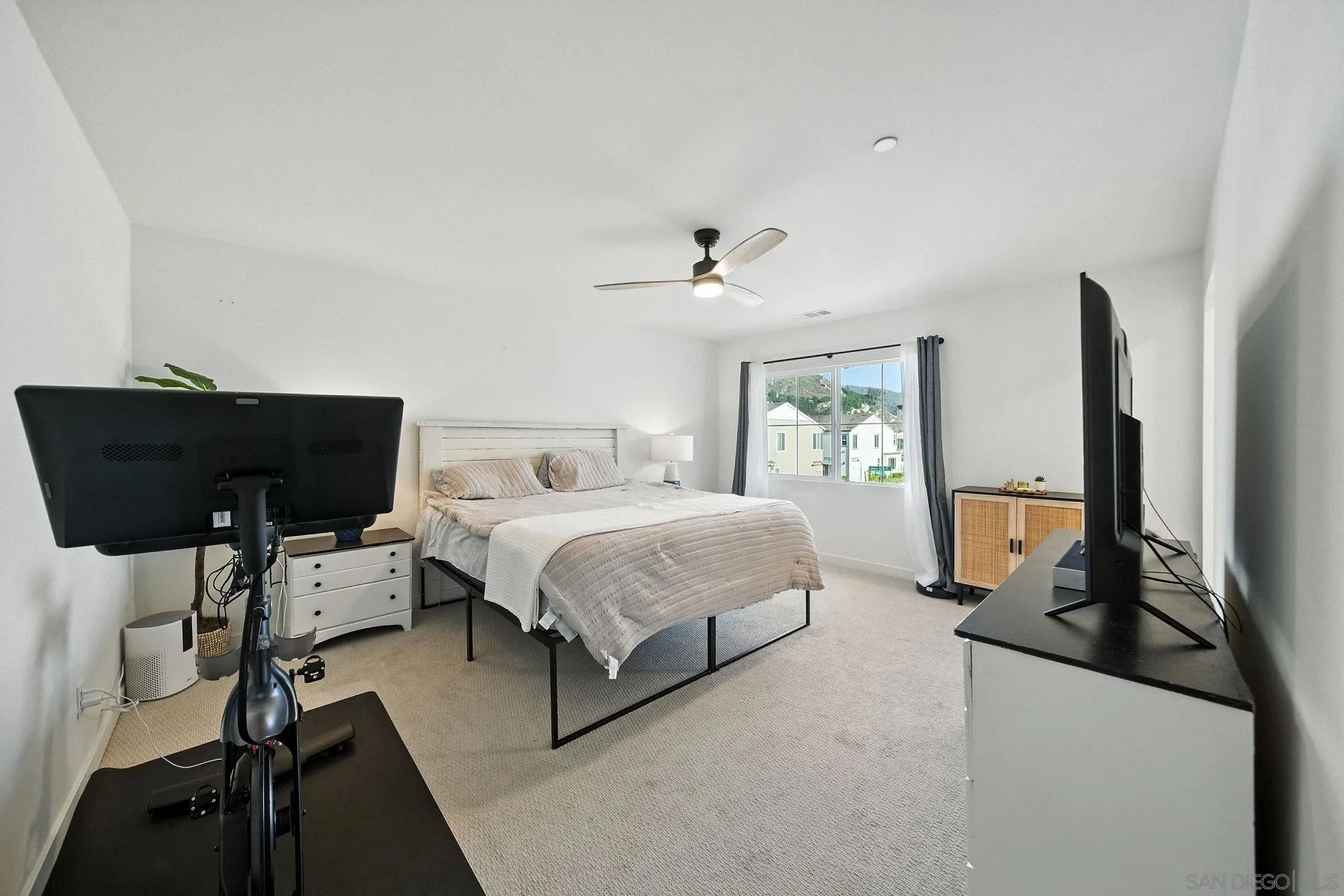 239 Blended Place Fallbrook, CA 92028 - Photo 37 of 61