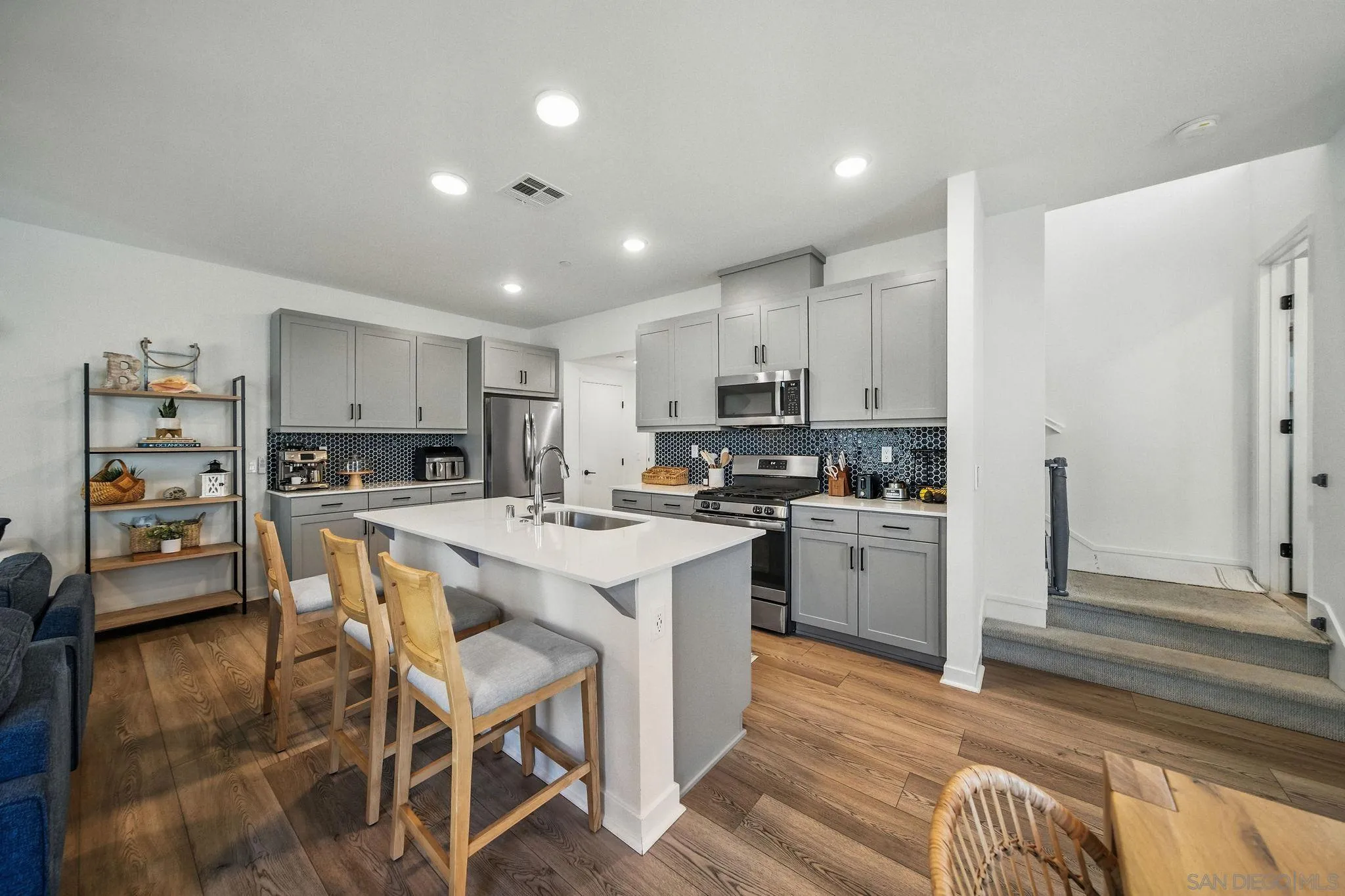 239 Blended Place Fallbrook, CA 92028 - Photo 5 of 64