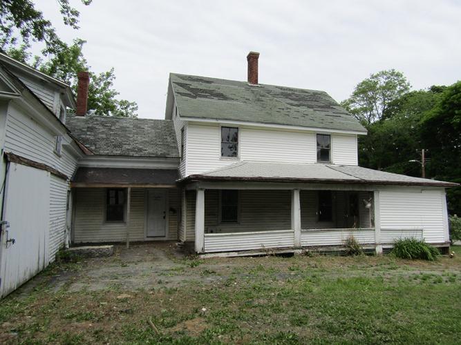 13 Perry Street Lincoln, ME 04457 - Photo 1 of 12 231-059220 front