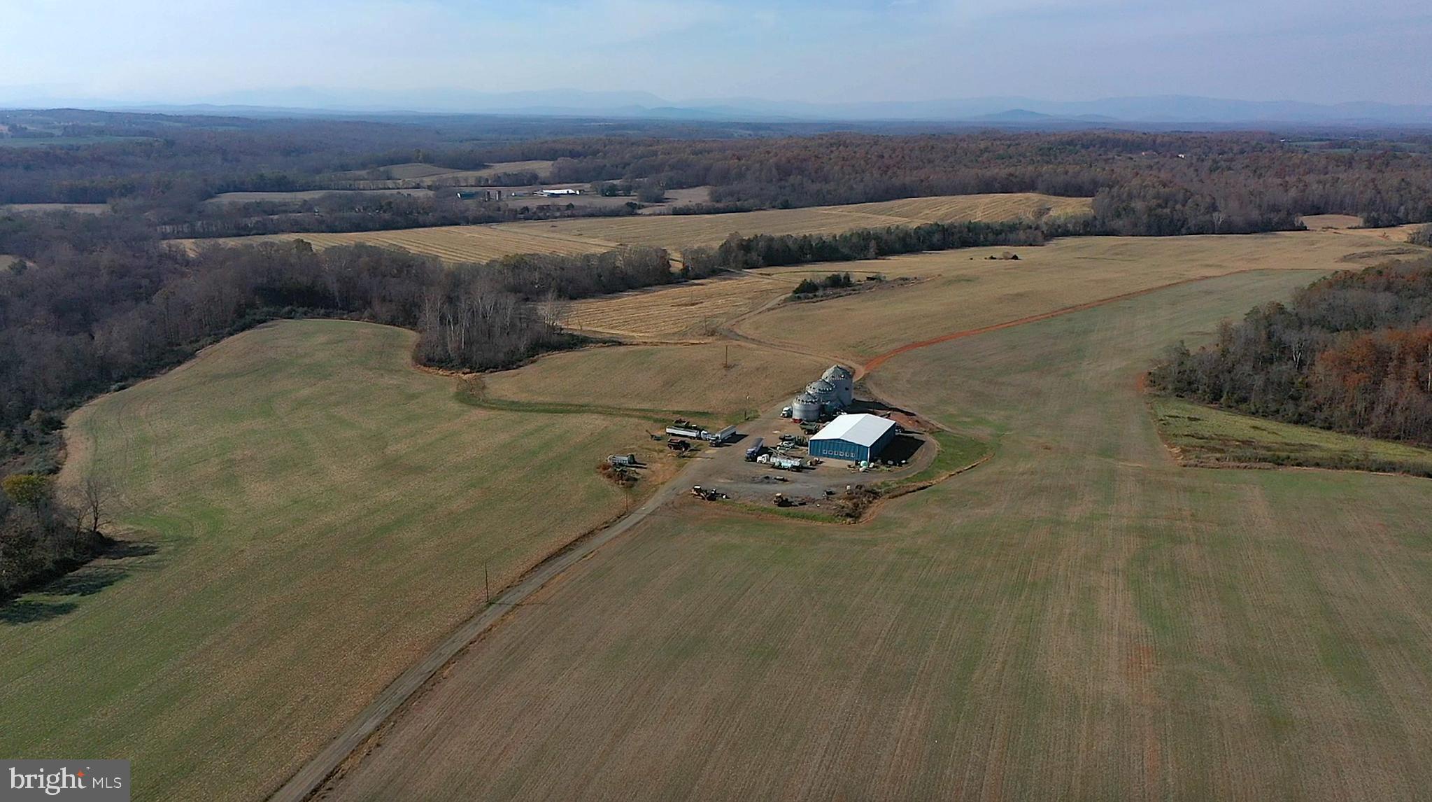 8184 Fox Groves Road Remington, VA 22734 - Photo 2 of 38