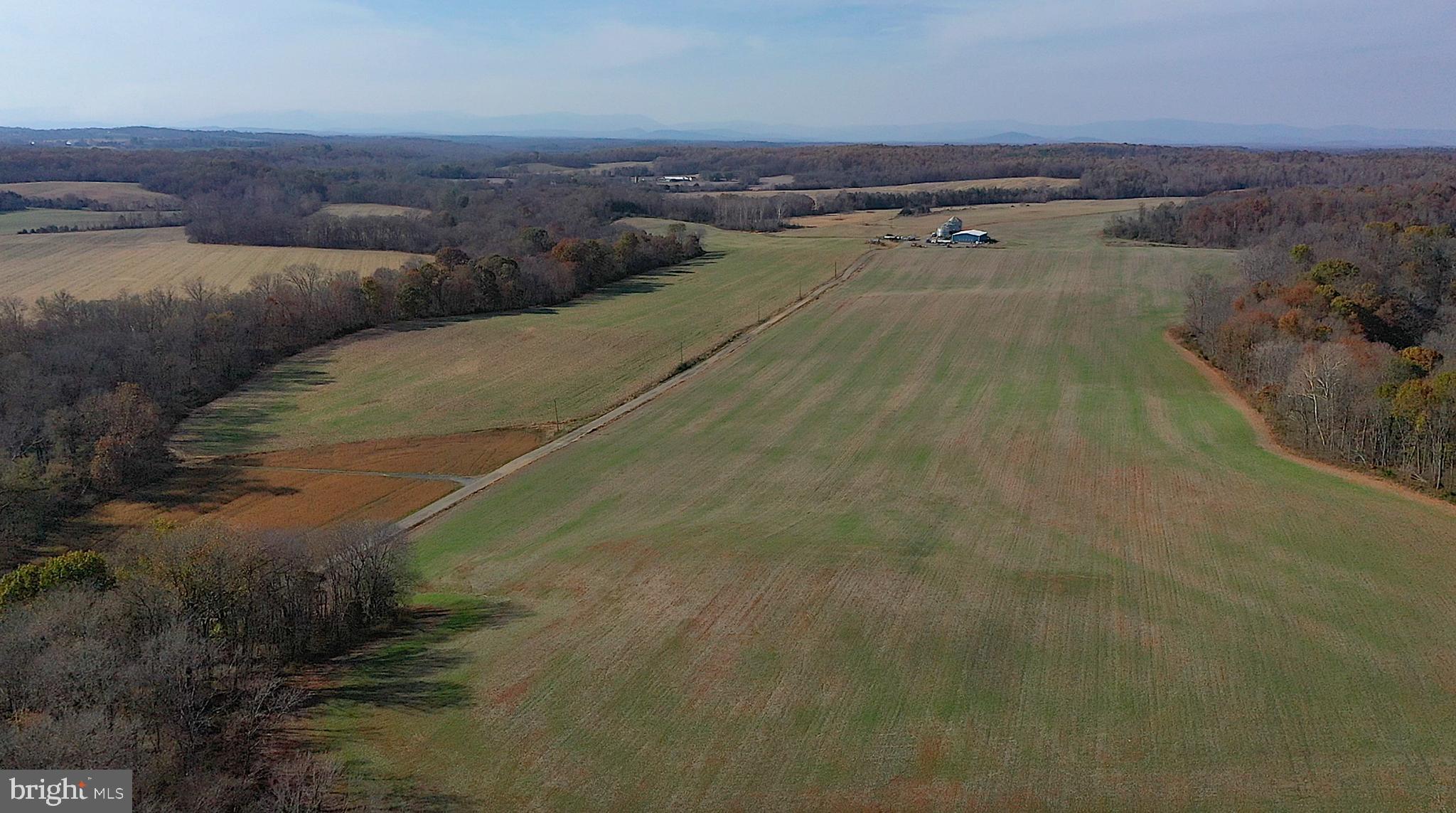 8184 Fox Groves Road Remington, VA 22734 - Photo 6 of 38