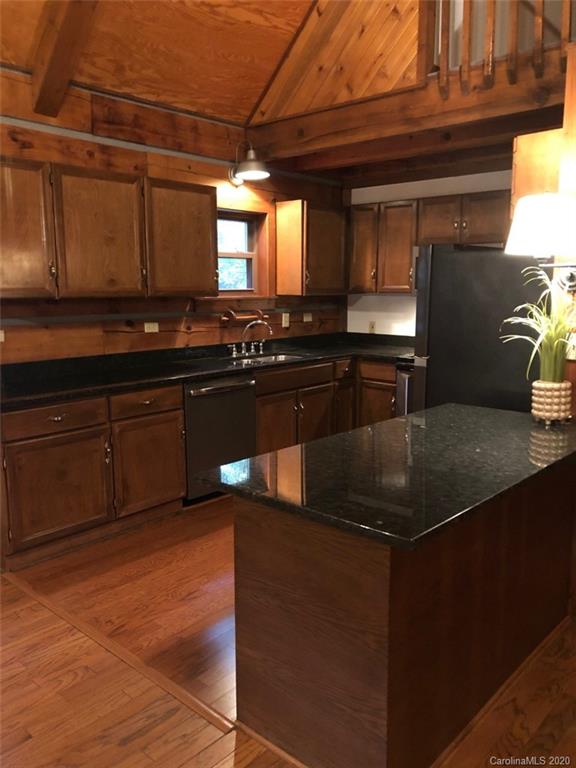 8566 Island Point Road Sherrills Ford, NC 28673 - Photo 5 of 21 Gallery Image 5