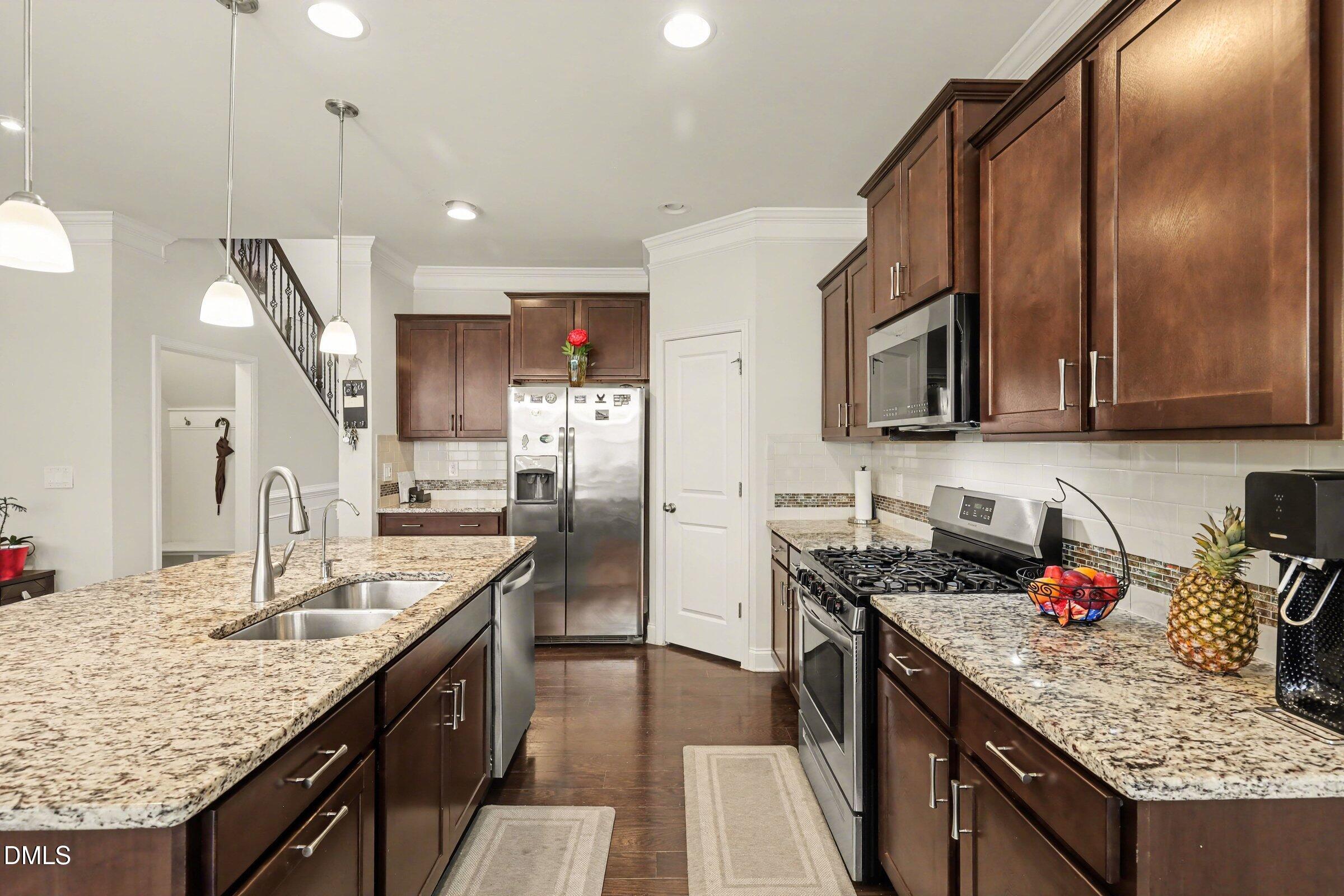 7471 Randshire Way Raleigh, NC 27616 - Photo 15 of 38 015_file_1110