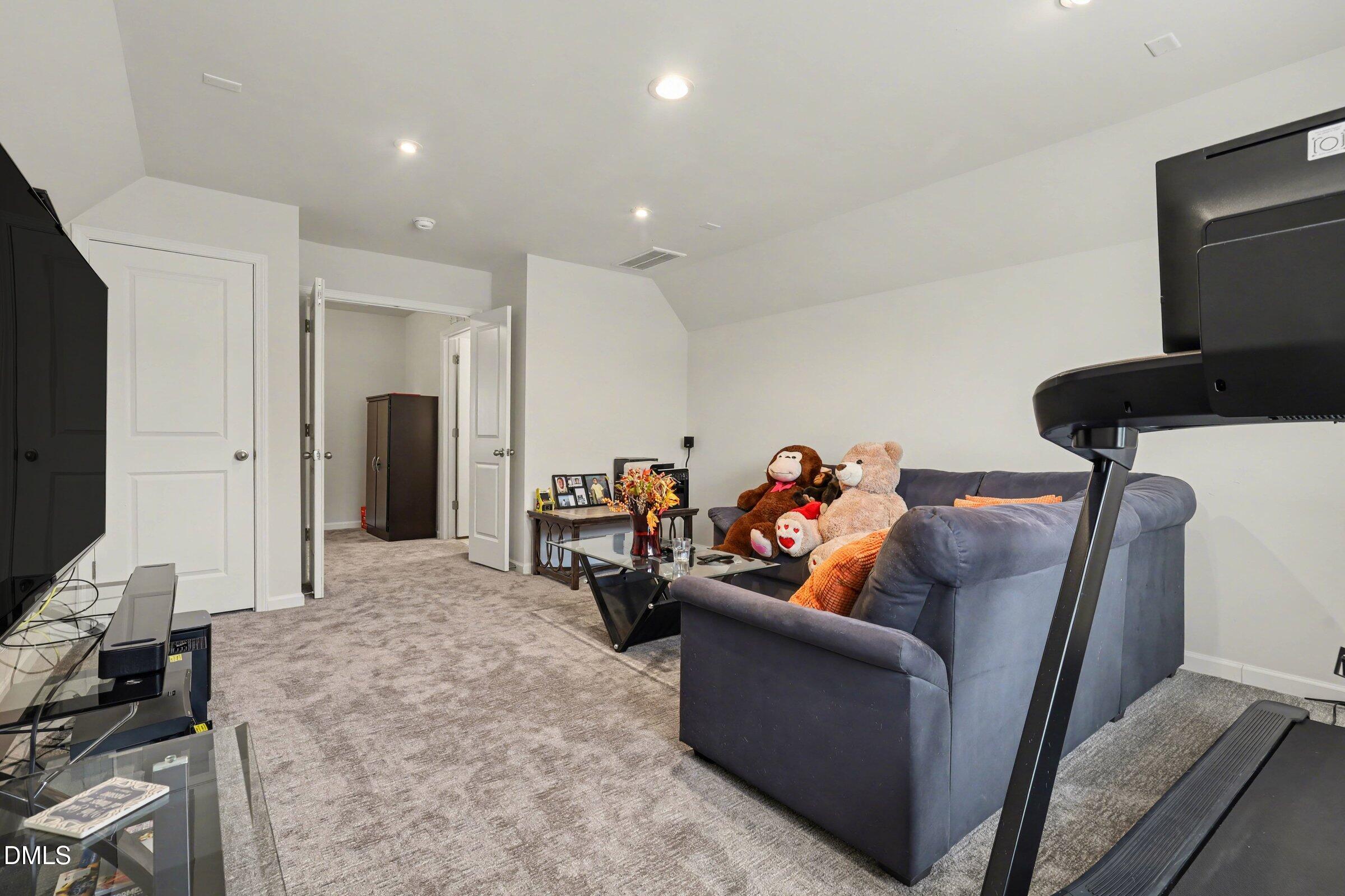 7471 Randshire Way Raleigh, NC 27616 - Photo 20 of 38 020_file_8731