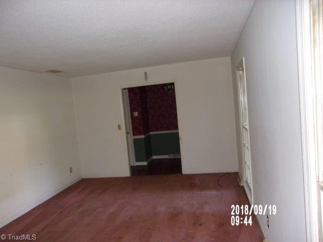 3408 Wide Country Road Pfafftown, NC 27040 - Photo 4 of 19 Gallery Image 4