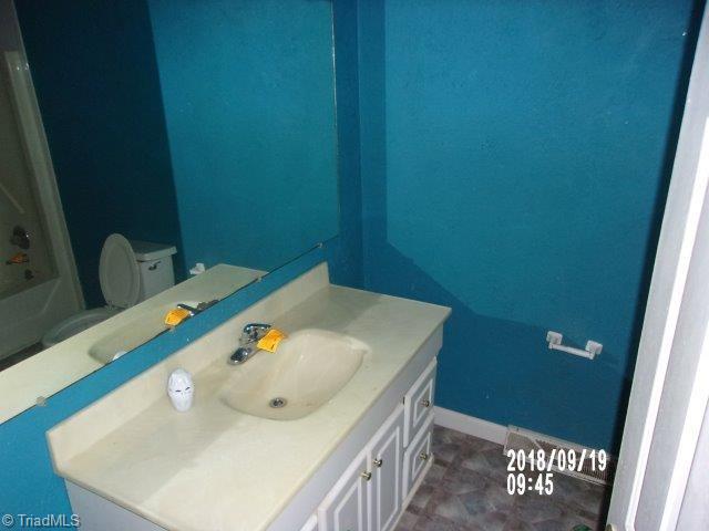 3408 Wide Country Road Pfafftown, NC 27040 - Photo 10 of 19 Gallery Image 10