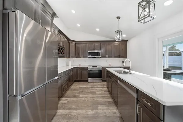 $595,000 | 9823 Sunnyoak Drive, Riverview, FL 33569