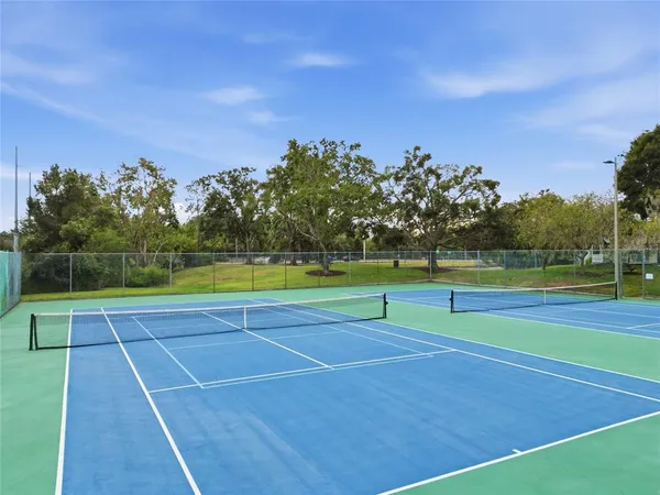 $585,000 | 9823 Sunnyoak Drive, Riverview, FL 33569