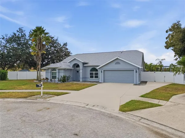 $595,000 | 9823 Sunnyoak Drive, Riverview, FL 33569