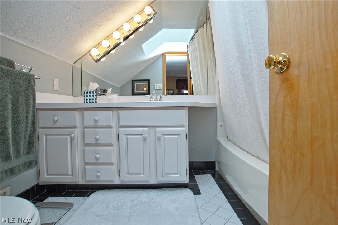 5364 Huron Road Cleveland, OH 44124 - Photo 10 of 20