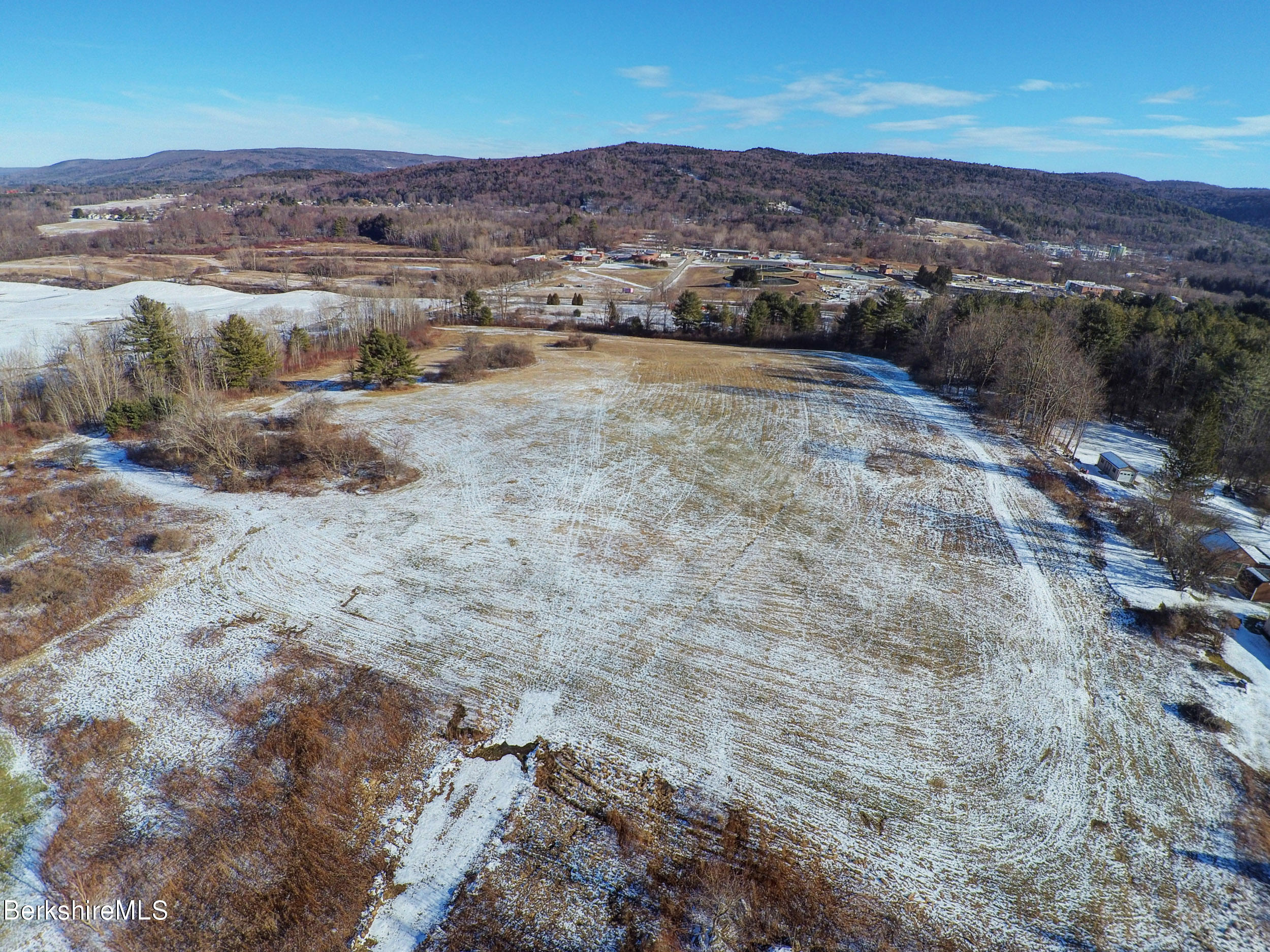 941 Holmes Road Pittsfield, MA 01201 - Photo 2 of 48 Mountain Views