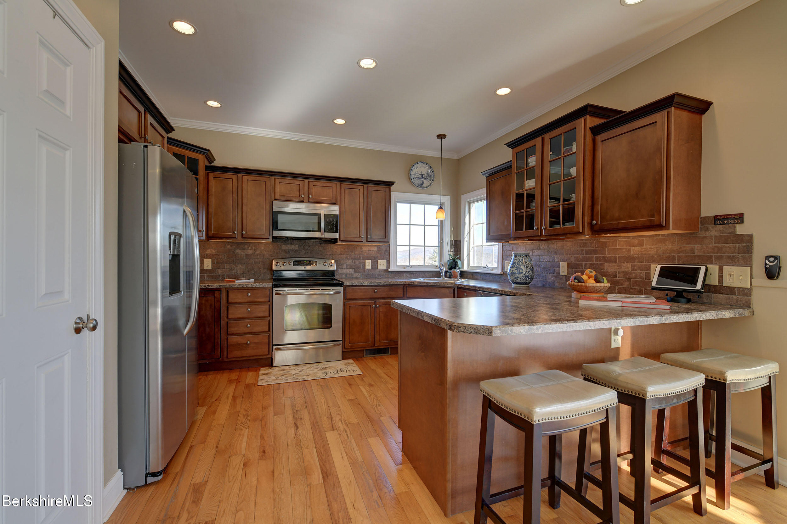 941 Holmes Road Pittsfield, MA 01201 - Photo 14 of 48 Kitchen