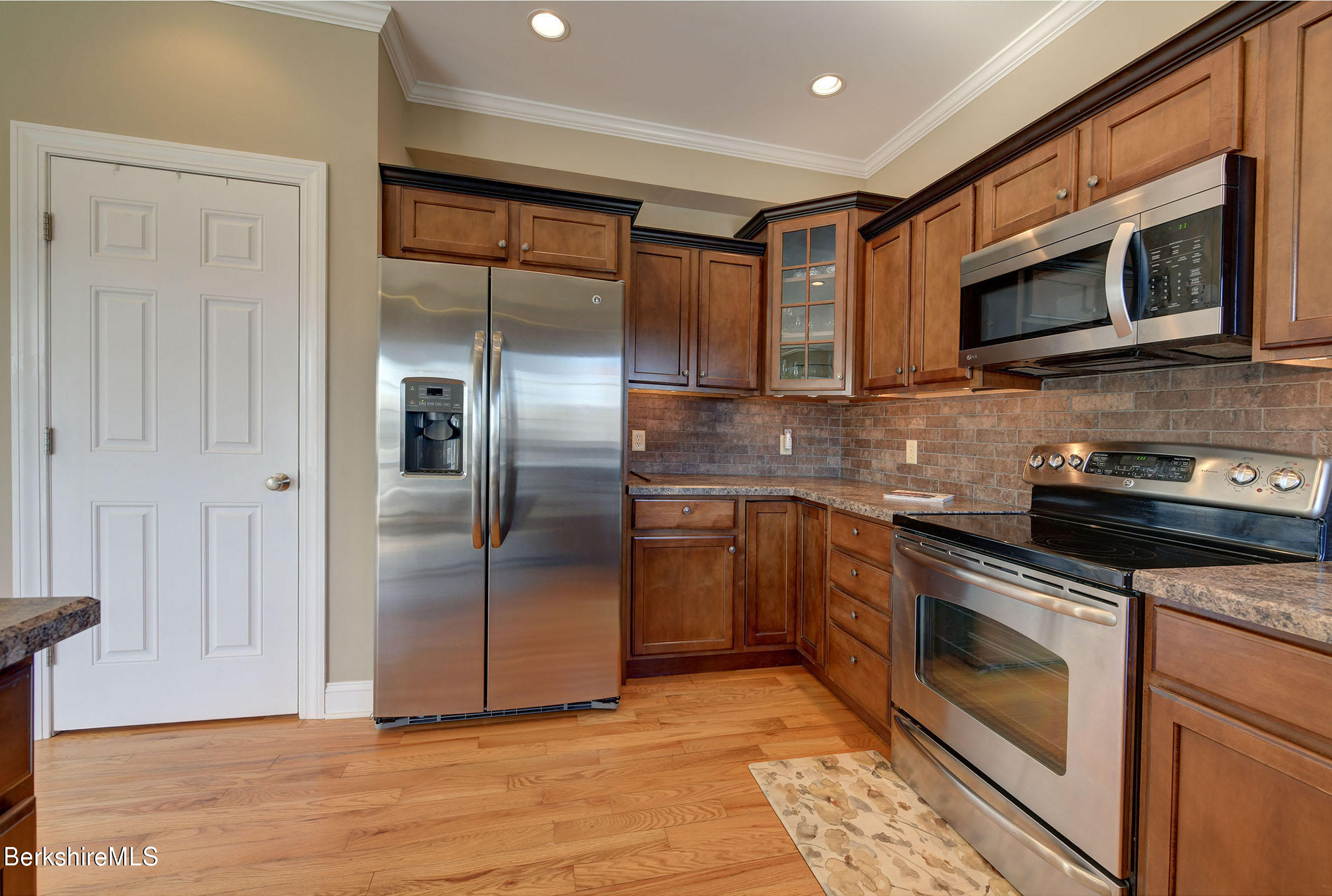 941 Holmes Road Pittsfield, MA 01201 - Photo 16 of 48 Custom Crown Mouldings