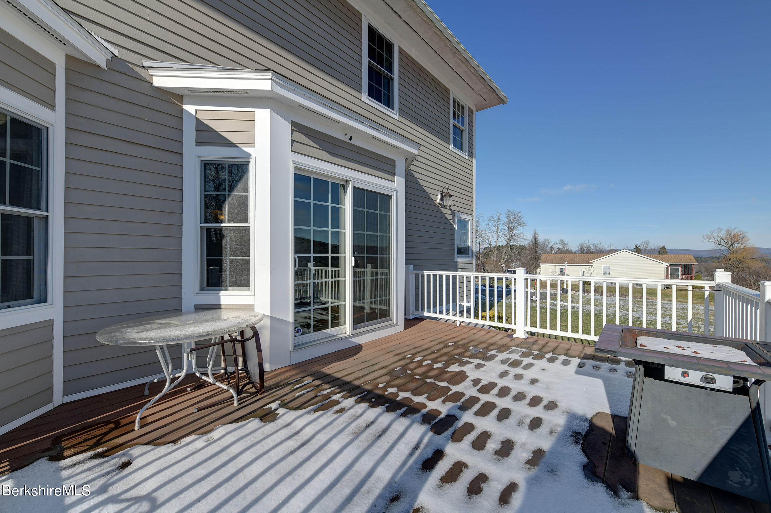 941 Holmes Road Pittsfield, MA 01201 - Photo 19 of 48 40-Deck
