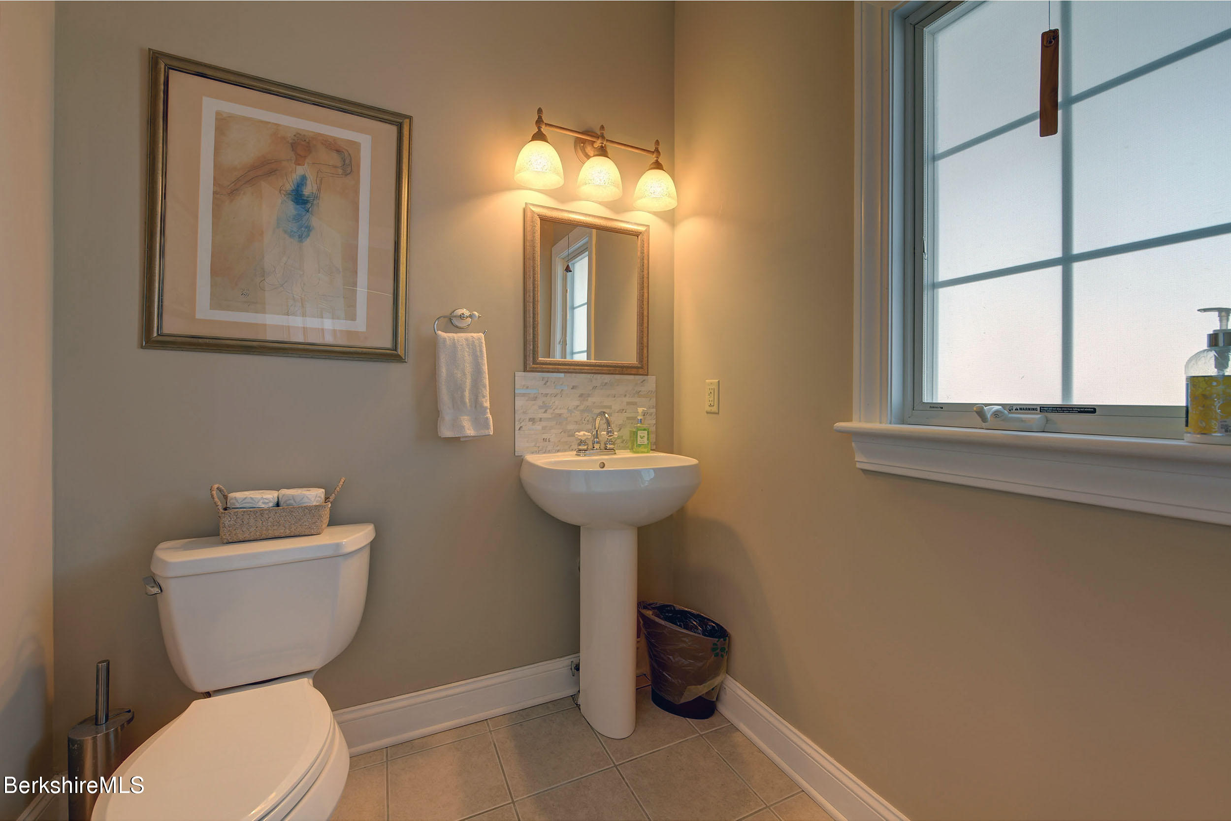 941 Holmes Road Pittsfield, MA 01201 - Photo 23 of 48 Half Bath