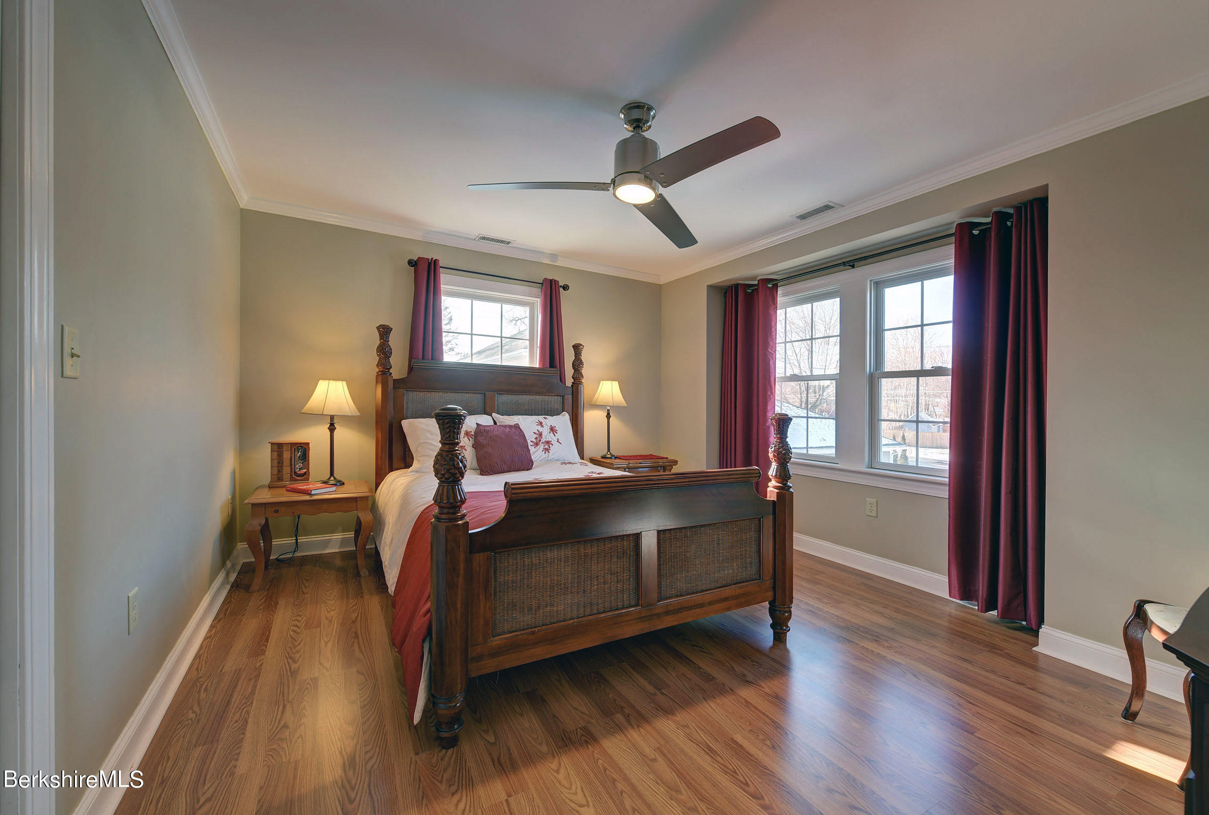941 Holmes Road Pittsfield, MA 01201 - Photo 33 of 48 Front Bedroom 3