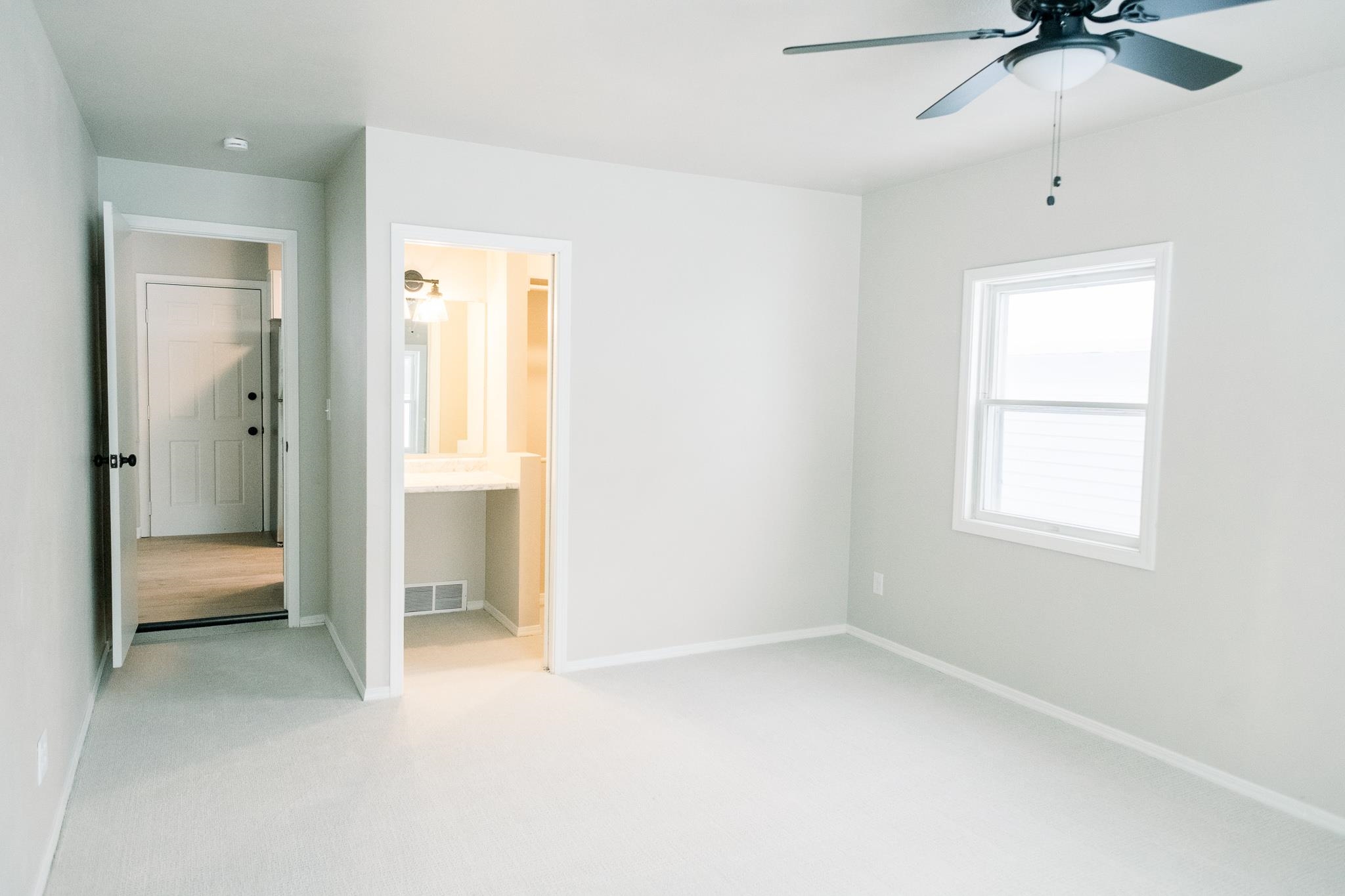 703 Thrush Street Green Bay, WI 54303 - Photo 17 of 39