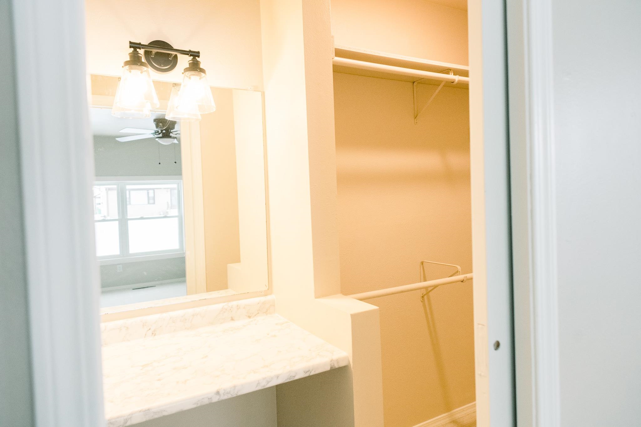 703 Thrush Street Green Bay, WI 54303 - Photo 18 of 39