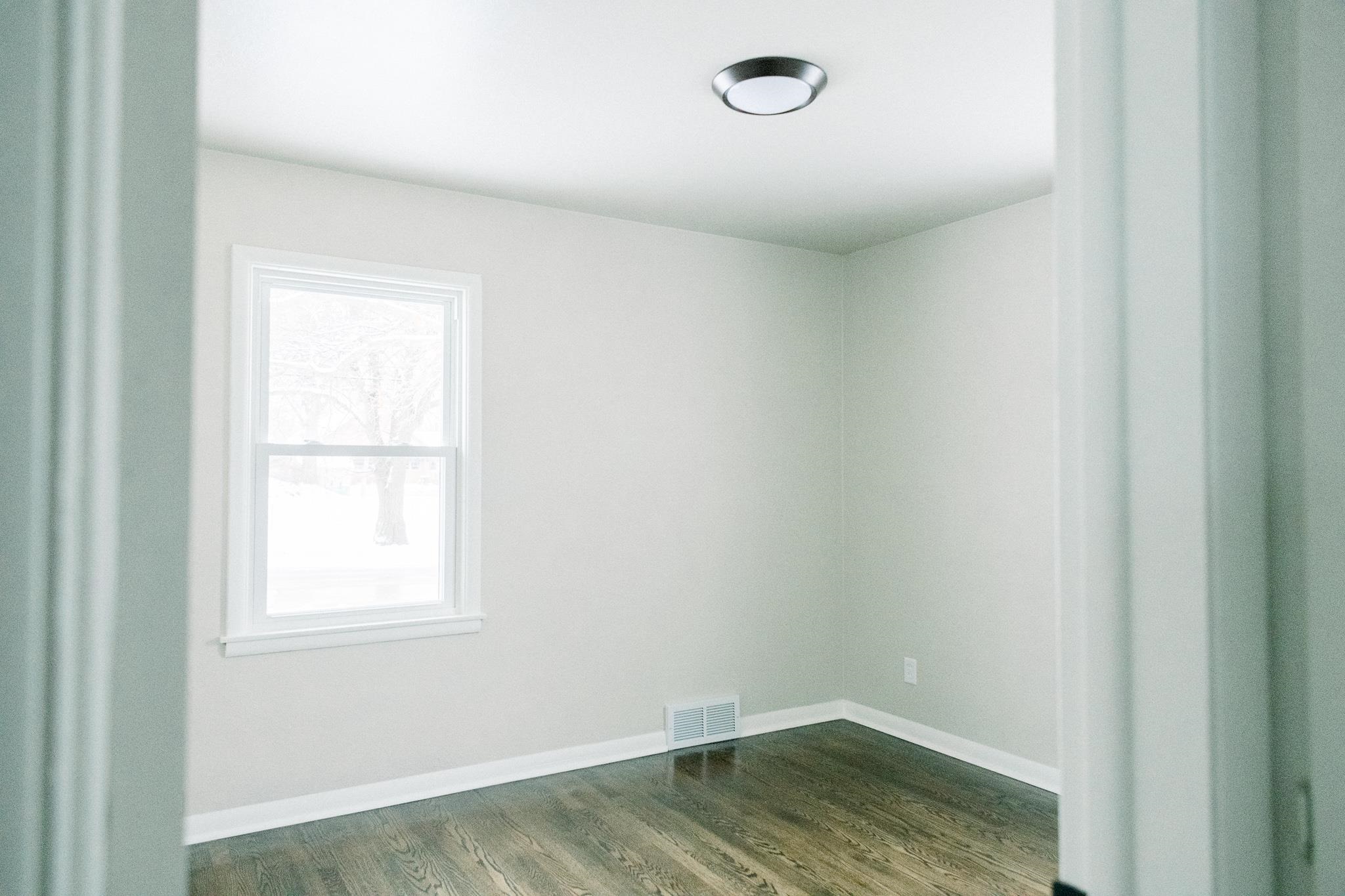 703 Thrush Street Green Bay, WI 54303 - Photo 21 of 39