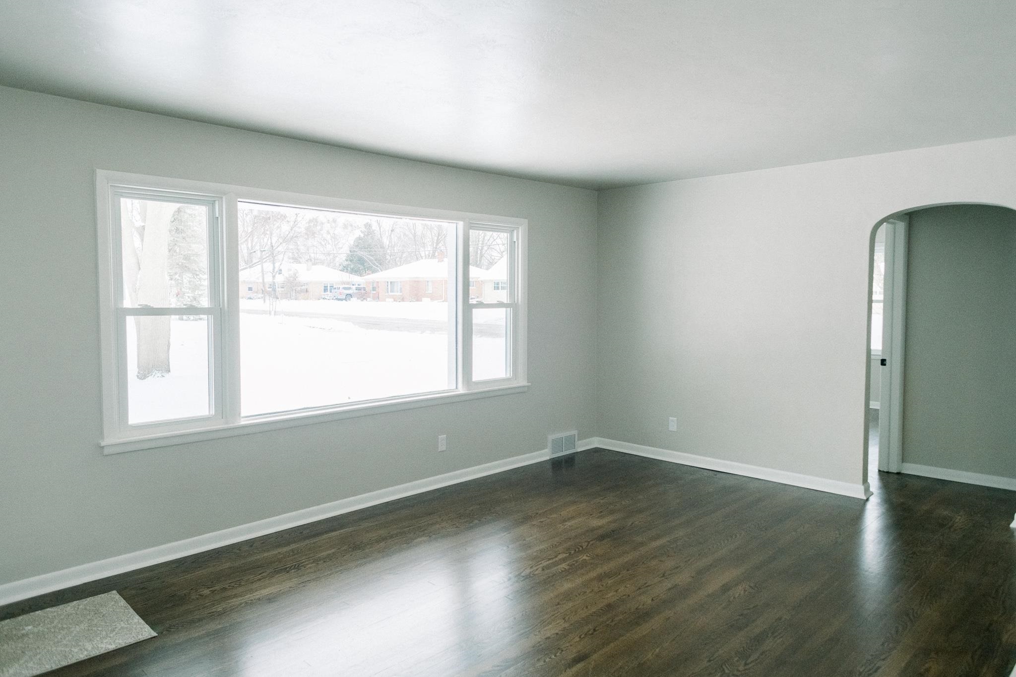 703 Thrush Street Green Bay, WI 54303 - Photo 3 of 39