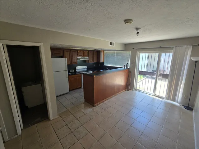 $1,250 | 7045 Chasewood Drive, Houston, TX 77489