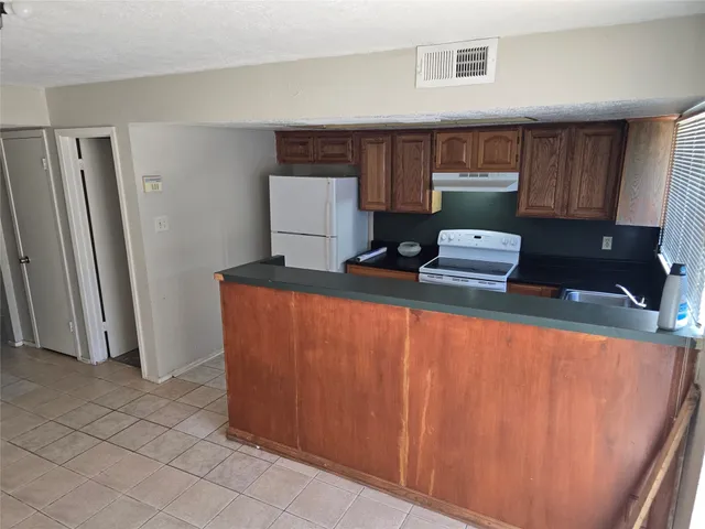 $1,250 | 7045 Chasewood Drive, Houston, TX 77489