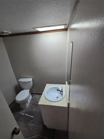 $1,250 | 7045 Chasewood Drive, Houston, TX 77489