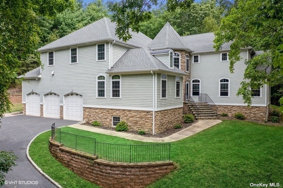 12 Spring Hollow Road Nissequogue, NY 11780 - Photo 1 of 1 Gallery Image 1