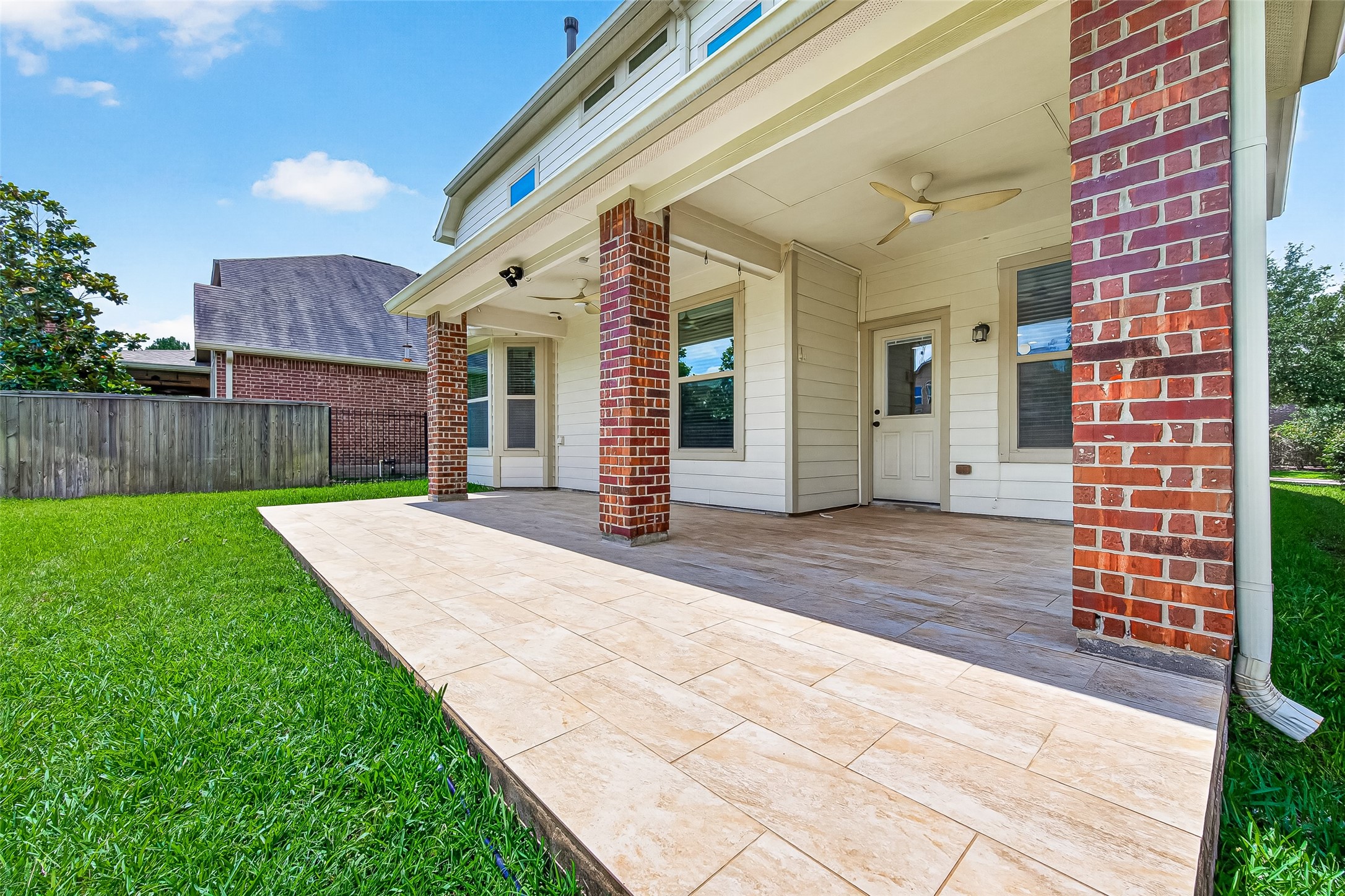 138 South Sawbridge Circle Spring, TX 77389 - Photo 35 of 37 a view of a house with a yard