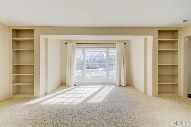 $695,500 | 15137 Chamisal Drive, Chesterfield, MO 63017