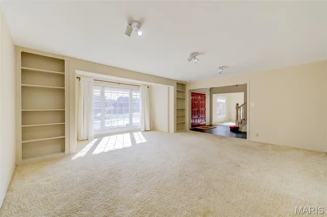 $695,500 | 15137 Chamisal Drive, Chesterfield, MO 63017