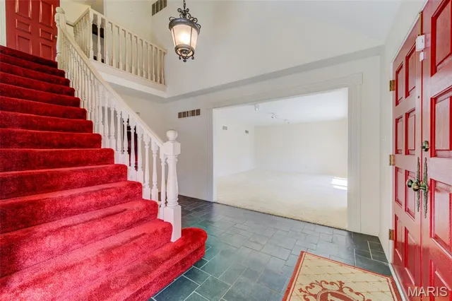 $695,500 | 15137 Chamisal Drive, Chesterfield, MO 63017