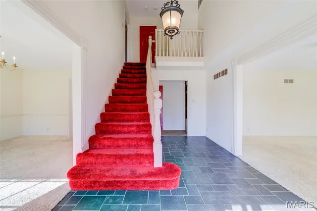 $695,500 | 15137 Chamisal Drive, Chesterfield, MO 63017