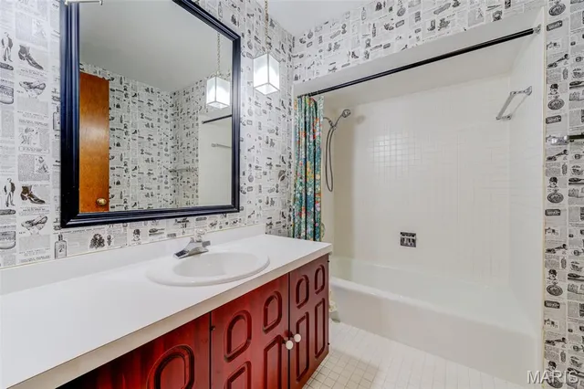 $695,500 | 15137 Chamisal Drive, Chesterfield, MO 63017