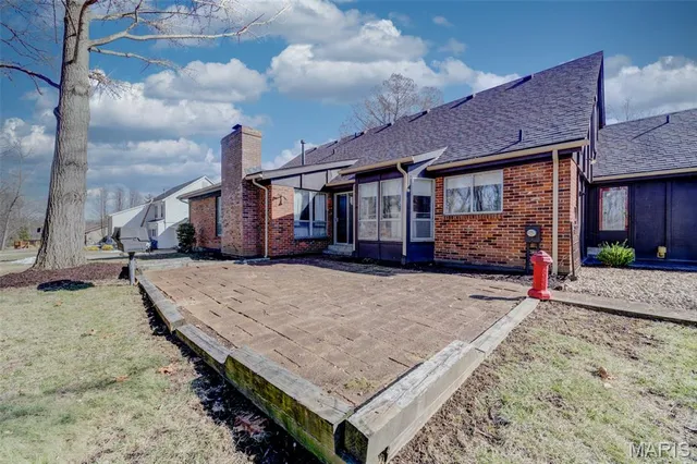 $695,500 | 15137 Chamisal Drive, Chesterfield, MO 63017