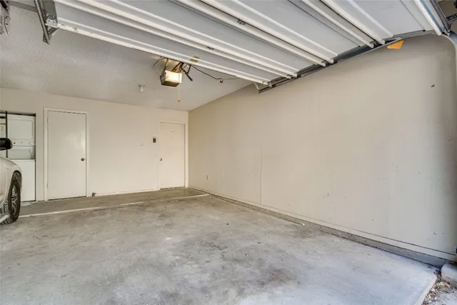 a close up view of a washer and dryer