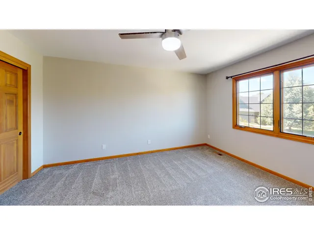 a black and white photo of a room