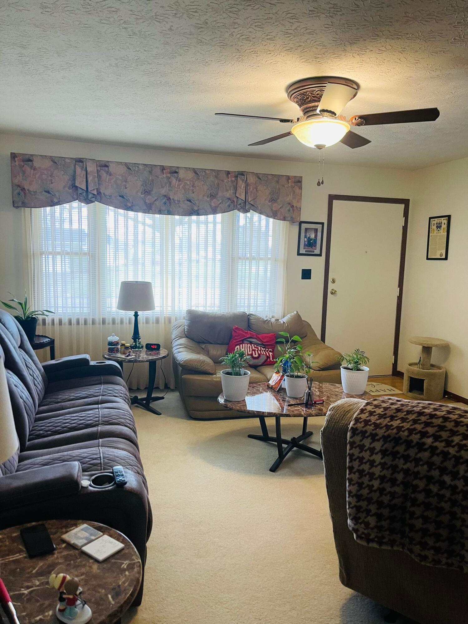 5112 Edgeview Road Columbus, OH 43207 - Photo 2 of 29 IMG_7269