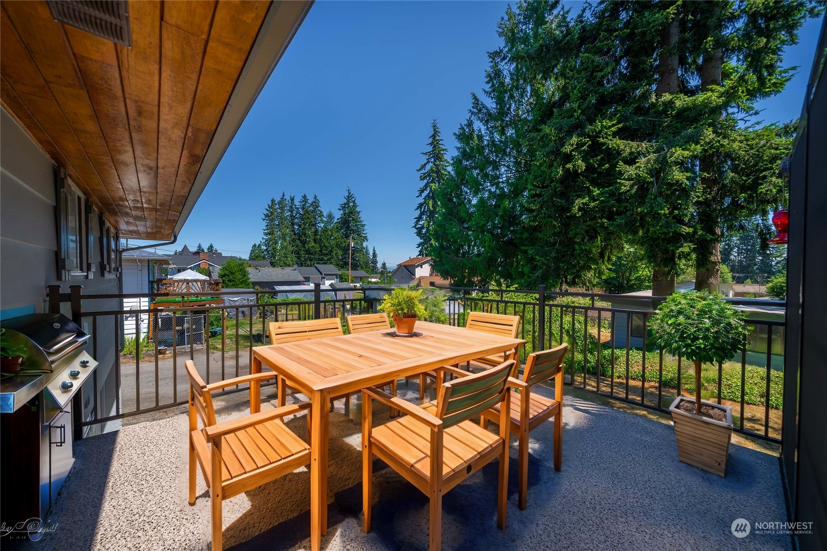 7211 Beverly Boulevard Everett, WA 98203 - Photo 30 of 36 an outdoor space with seating