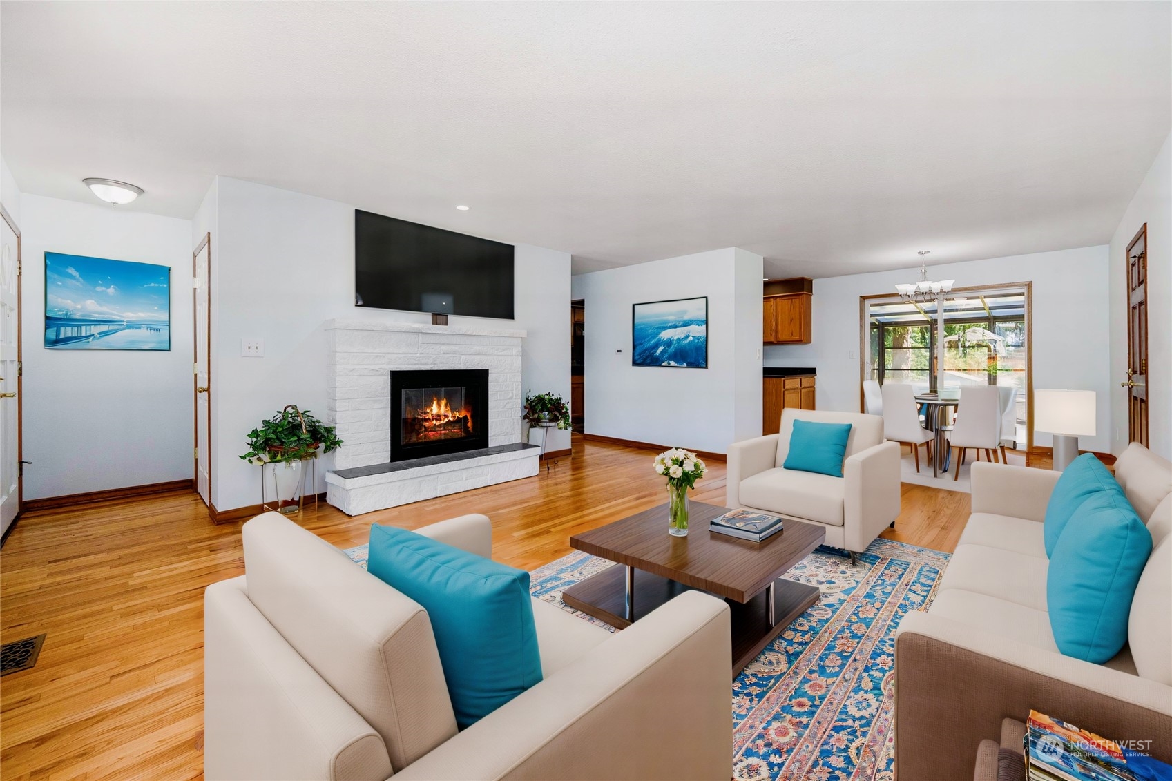 7211 Beverly Boulevard Everett, WA 98203 - Photo 4 of 36 a living room with furniture and a fireplace