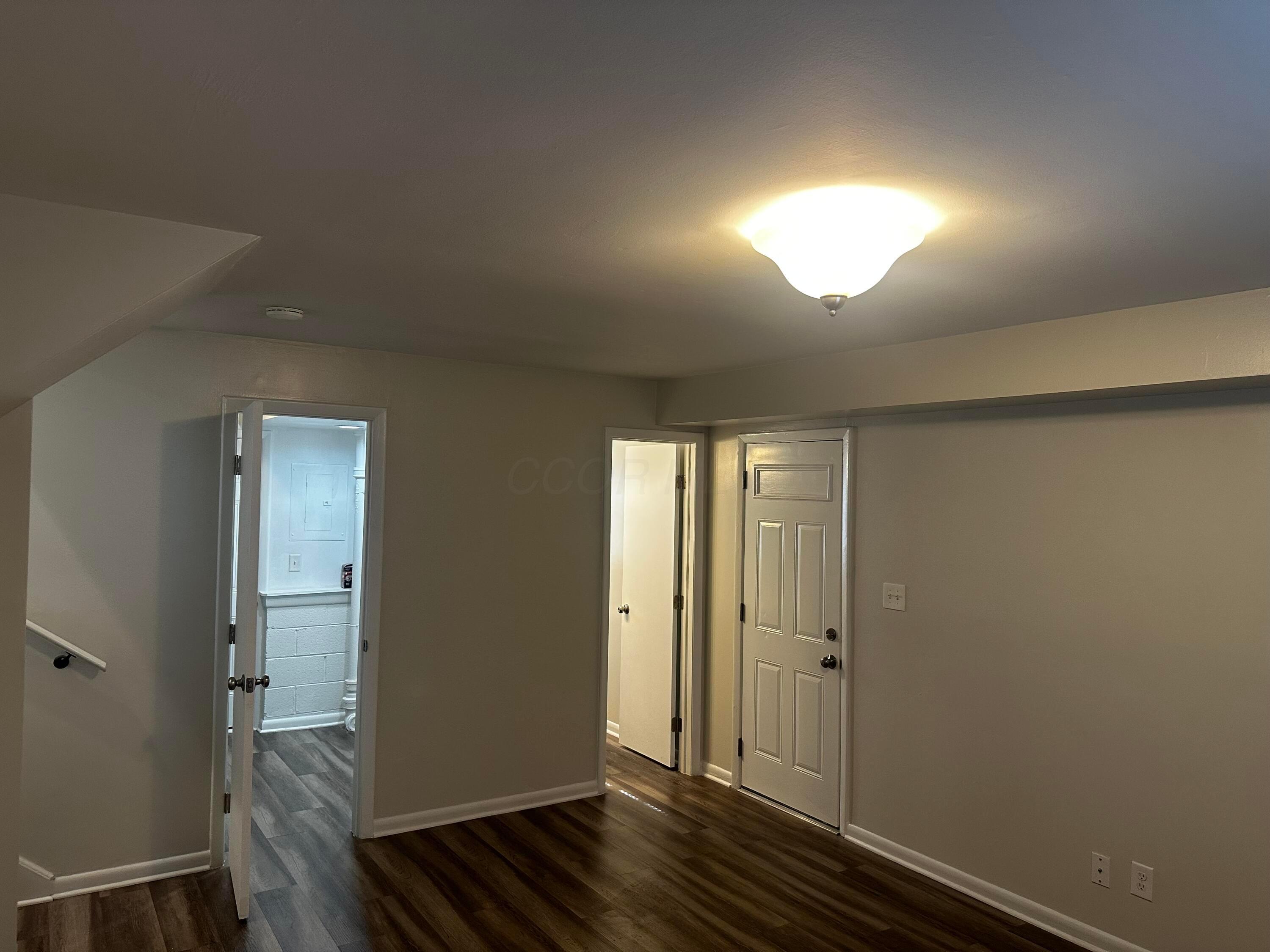 1585 Shady Lane Road Columbus, OH 43227 - Photo 8 of 12