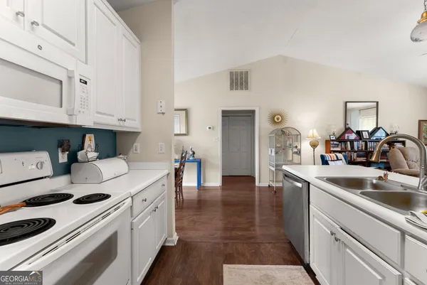 $274,900 | 3033 Bentley Park Circle, Gainesville, GA 30504