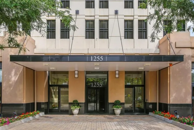 $370,000 | 1255 South State Street, Unit 1802, Chicago, IL 60605