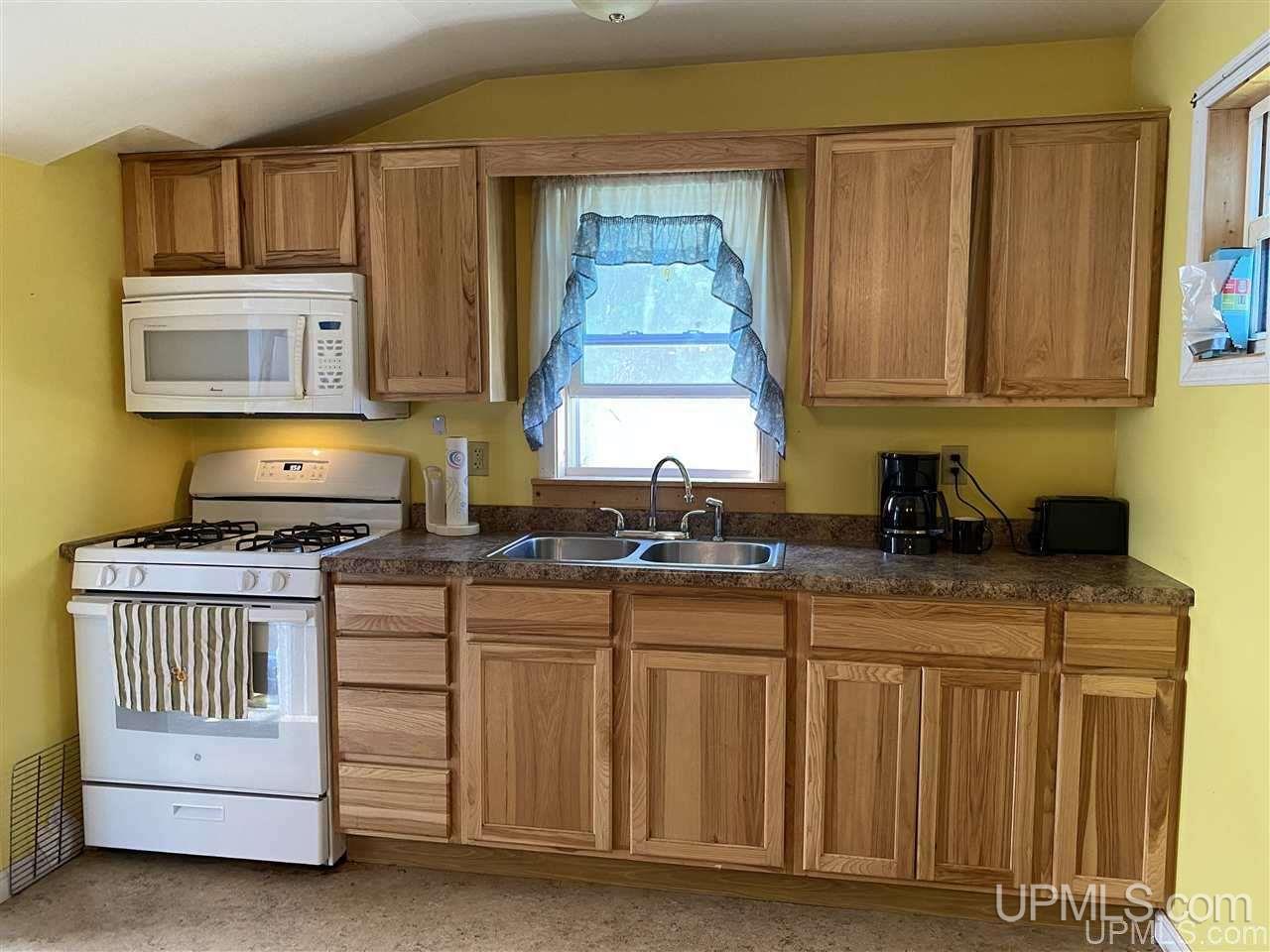 649 Lower Pine Street Ishpeming, MI 49849 - Photo 8 of 18 Gallery Image 8